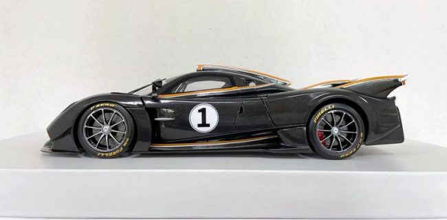 Краткий обзор ЖК-дисплея Pagani Huayra R!