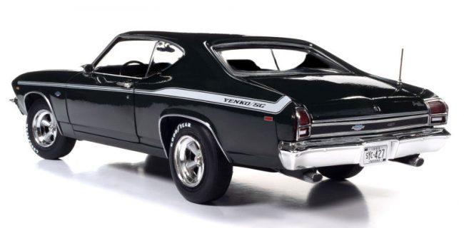 Auto World 1969 Yenko Chevy Chevelle - Fathom Green