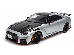 NISSAN GTR (R35) NISMO 2022 SILVER 1:18 AUTOART