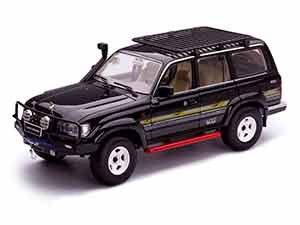TOYOTA LAND CRUISER 80 (J8) / ТОЙОТА ЛЭНД КРУИЗЕР ЧЕРНЫЙ (С АКСЕССУАРАМИ И БАГАЖНИКОМ)
