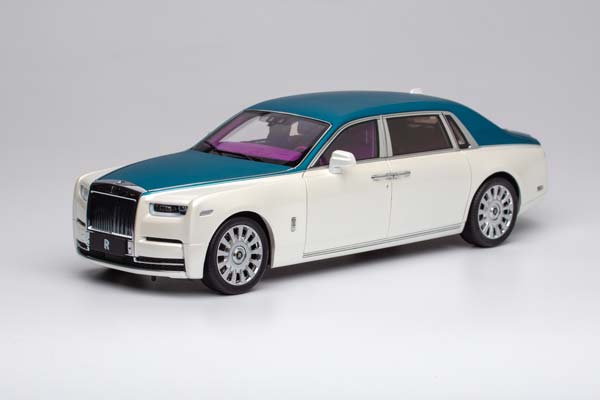 ROLLS-ROYCE PHANTOM VIII 2024 WHITE/BLUE MATT / РОЛЛС-РОЙС ФАНТОМ 8 БЕЛЫЙ/МАТОВЫЙ СИНИЙ