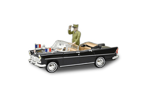 SIMCA V8 CHAMBORD С ФИГУРКОЙ ШАРЛЯ ДЕ ГОЛЛЯ 1960