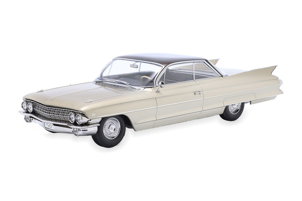 CADILLAC COUPE DEVILLE SERIES 62 1961 BEIGE METALLIC