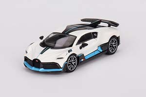 BUGATTI DIVO 2023 WHITE (ДЛИНА МОДЕЛИ 6-10 СМ)
