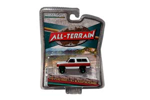 CHEVROLET K5 BLAZER 4X4 SILVERADO 1984 FROST WHITE/APPLE RED (GREENLIGHT!!!)