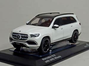 MERCEDES GLS (X167) AMG LINE 1:43 SOLIDO