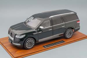 LINCOLN NAVIGATOR 2022, DARK GREEN METALLIC