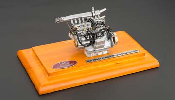 MERCEDES 300 SLR 1955 ENGINE WITH SHOWCASE