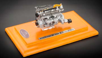 ALFA ROMEO 8C 2900 B ENGINE WITH SHOW CASE 1938