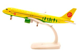 AIRBUS A320 SYBERIA S7 AIRLINES / МОДЕЛЬ САМОЛЕТА AIRBUS A320 АЭРОБУС А320 СИБИРЬ S7 (ДЛИНА 20 СМ)