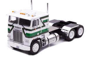 FREIGHTLINER FLA 1993 WHITE GREEN