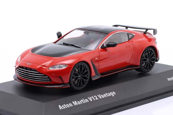 ASTON MARTIN V12 VANTAGE RED BLACK