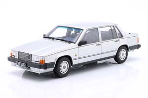 VOLVO 760 1985 SILVER
