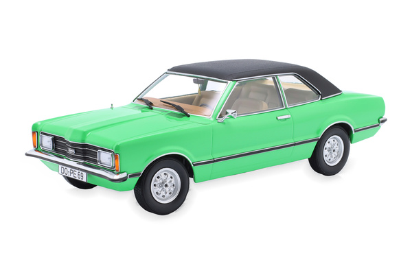 FORD TAUNUS GXL SALOON WITH VINYL ROOF 1971 GREEN FLATBLACK