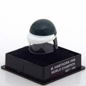 ШЛЕМ FERRARI WORLD CHAMPION 1958 HAWTHORN WORLD CHAMPIONS COLLECTION, LIMITED 100 PCS. / ФЕРРАРИ ЧЕМПИОН МИРА ХАВТОРН ЧАМПИОНС КОЛЛЕКТИОН ЛИМИТИРОВАННАЯ СЕРИЯ 100 ШТ