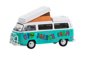 VW VOLKSWAGEN T2  "WESTFALIA" КЭМПЕР С ПОДЪЕМНОЙ КРЫШЕЙ UNIDENTIFIED FLYING OBJECT (UFO) SEARCH TEAM "CRASHED CRAIG" 1968 (ДЛИНА МОДЕЛИ 6-10 СМ)