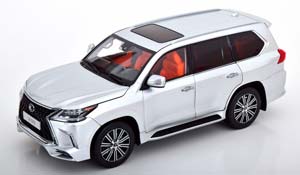 LEXUS LX570 2022, SILVER