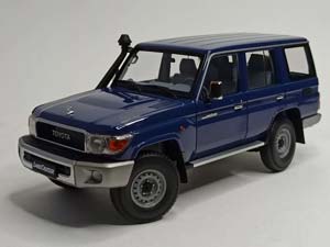 TOYOTA LAND CRUISER 70 SERIES (J76) 1:18