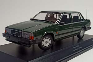 VOLVO 740 GL - 1986 GREEN 1:18 MINICHAMPS