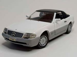 MERCEDES W129 SL500 R129 REVELL 1:18 БЕЛЫЙ
