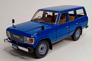 TOYOTA LAND CRUISER 60 СИНИЙ 1:18 KYOSHO