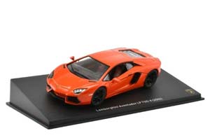 LAMBORGHINI AVENTADOR LP 700-4 2010 RED