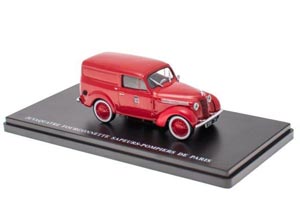 RENAULT JUVAQUATRE VAN SAPEURS-POMPIERS DE PARIS (ПОЖАРНЫЙ) 1953