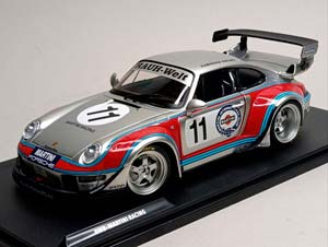 PORSCHE "MARTINI" RWB BODYKIT 1:18 SOLIDO