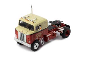 KENWORTH BULLNOSE 1950 RED/BEIGE СЕДЕЛЬНЫЙ ТЯГАЧ (ДЛИНА МОДЕЛИ 6-10 СМ)