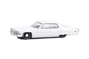CADILLAC SEDAN DEVILLE 1972 COTILLION WHITE (ДЛИНА МОДЕЛИ 6-10 СМ)