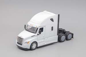 FREIGHTLINER CASCADIA, WHITE