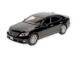 LEXUS LS 460 - 2010 BLACK 1:18 NOREV