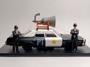 DODGE MONACO + ФИГУРКИ ИЗ К/Ф "BLUES BROTHERS"1:18