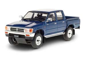 TOYOTA HILUX SR5 4X4 1997 METALLIC DARK BLUE