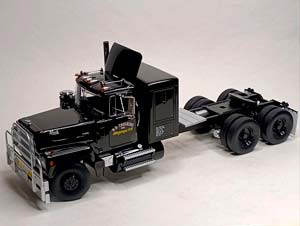 MACK RL 700 L -1974- ROAD KINGS 1:18