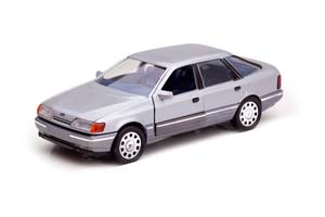 FORD SCORPIO 1985 СЕРЕБРИСТЫЙ С ХРОМИРОВАННЫМИ КОЛЕСАМИ