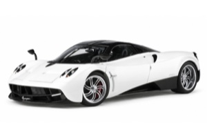 PAGANI HUAYRA 2011 WHITE
