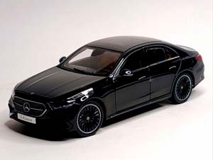 MERCEDES E CLASS (W214) BLACK 1:18 I SCALE