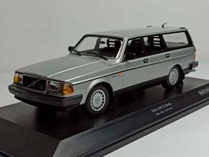 VOLVO 240 GL 1986 SILVER 1:18 MINICHAMPS