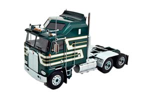 KENWORTH K100 AERODYNE GREEN 1:18 ROAD KINGS