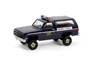 CHEVROLET M1009 CUCV "US AIR FORCE SECURITY POLICE" 1984 DARK BLUE (ДЛИНА МОДЕЛИ 6-10 СМ)