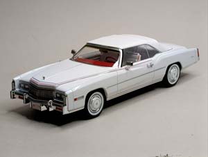 CADILLAC ELDORADO CABRIO WHITE 1:18 MCG