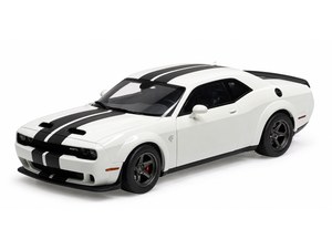 DODGE CHALLENGER SRT SUPER STOCK 1:18 AUTOART