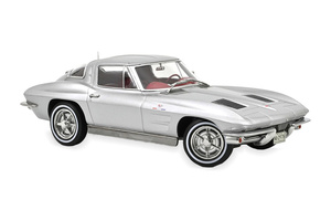 CHEVROLET CORVETTE C2 STING RAY COUPE 1963 SEBRING SILVER / ШЕВРОЛЕ КОРВЕТ C2 СТИНГ РЕЙ КУПЕ СЕБРИНГ СЕРЕБРИСТЫЙ