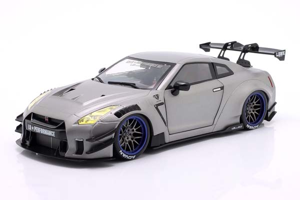 NISSAN GT-R (R35) LIBERTY WALK BODYKIT TYPE 2.0 2023 SILVER METALLIC / НИССАН ГТ-Р R35 ЛИБЕРТИ УОК ОБВЕС ТИП 2 СЕРЕБРИСТЫЙ МЕТАЛЛИК