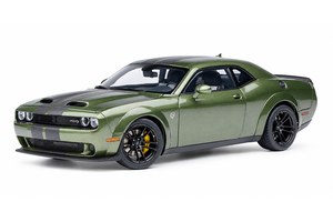DODGE CHALLENGER SRT JAILBREAK 2022 С КАРБОНОВЫМИ ПОЛОСКАМИ / ДОДЖ ЧЕЛЛЕНДЖЕР СРТ ДЖАЙЛБРИК ЗЕЛЕНЫЙ