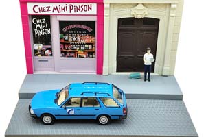 RENAULT 18 BREAK ДИОРАМА С ФИГУРКОЙ / РЕНО 18 БРИК ГОЛУБОЙ