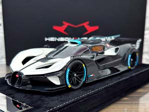BUGATTI BOLIDE PEARL WHITE/BLACK CARBON / БУГАТТИ БОЛИД ПЕРЛАМУТРОВО-БЕЛЫЙ/ЧЕРНЫЙ КАРБОН (ЛИМИТ 07/30)