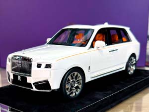 ROLLS-ROYCE CULLINAN II "BLACK BAGE" 2026 PEARL WHITE / РОЛЛС-РОЙС КУЛЛИНАН II ПЕРЛАМУТРОВО-БЕЛЫЙ (ЛИМИТ 10/30)