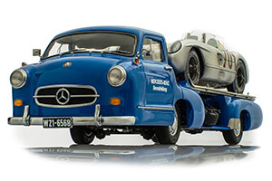MERCEDES-BENZ RENNTRANSPORTER-DAS BLAUE WUNDET»BUNDLE EDITION MIT CMC-BENZ 300SLR DIRTY HERO / МЕРСЕДЕС-БЕНЦ РЕННТРАНСПОРТЕР DAS BLAUE WUNDET НАБОР С CMC БЕНЦ 300SLR DIRTY HERO